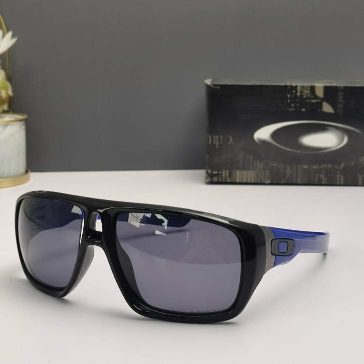 Picture of Oakley Sunglasses _SKUfw66124076fw